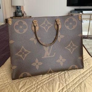 Louis Vuitton genuine tote. Has been used twice.